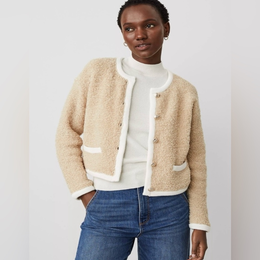Ann Taylor Bouclé Button-Front Jacket in Beige with Cream Trim XS - Picture 9 of 11